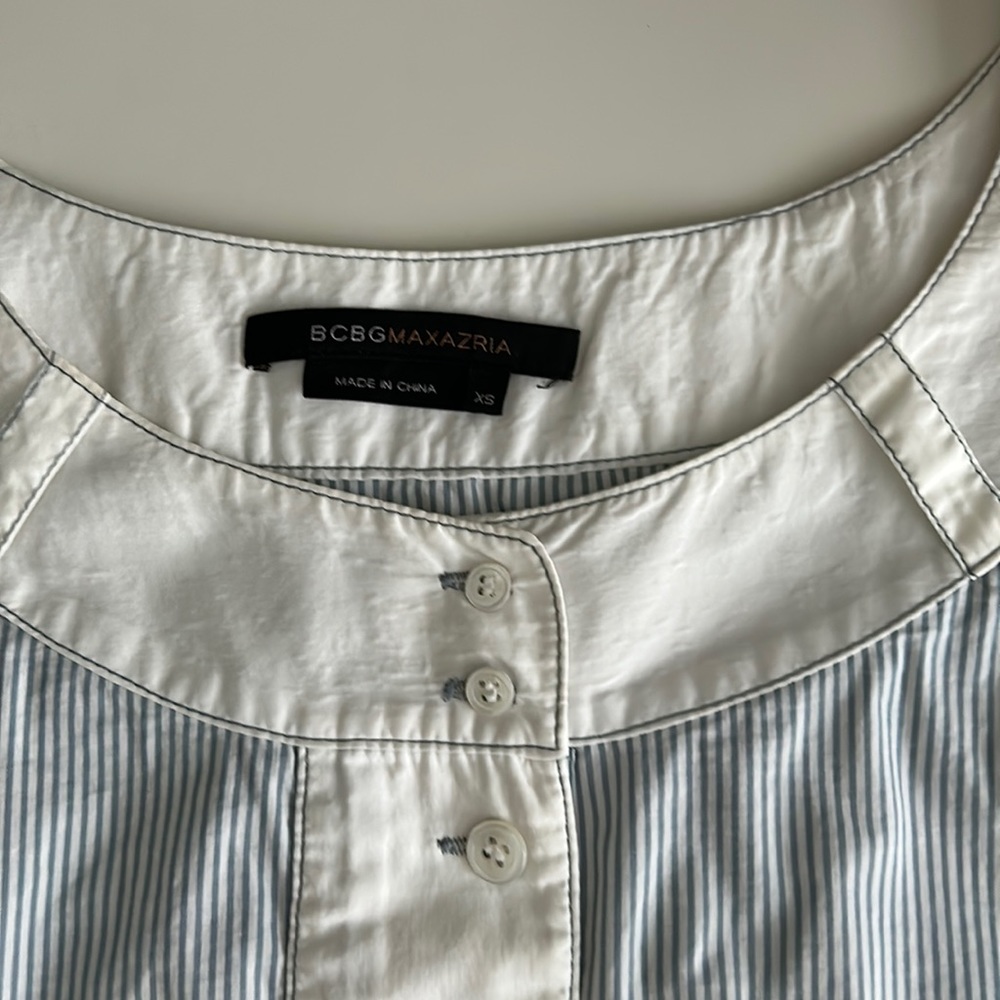 BCBGMaxAzria Striped Blouse XS - Picture 7 of 9
